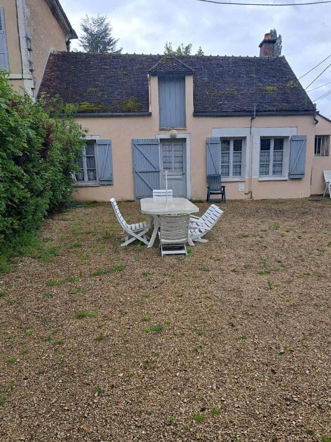 Bed and Breakfast Domaine De Sainte Anne Venoy Exterior foto