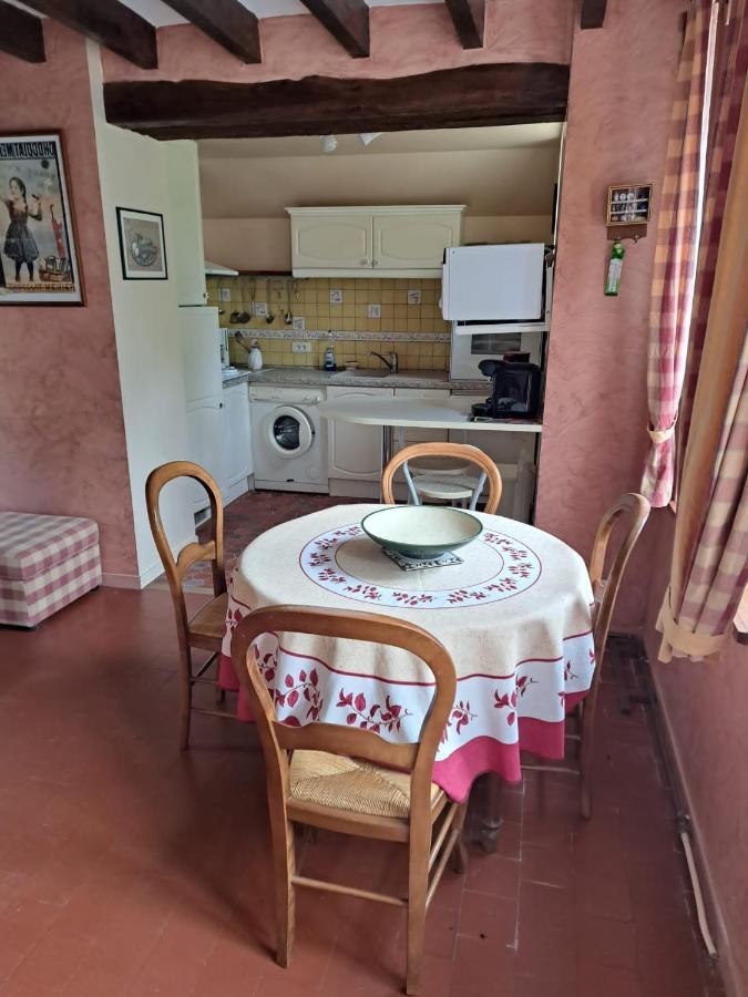 Bed and Breakfast Domaine De Sainte Anne Venoy Exterior foto